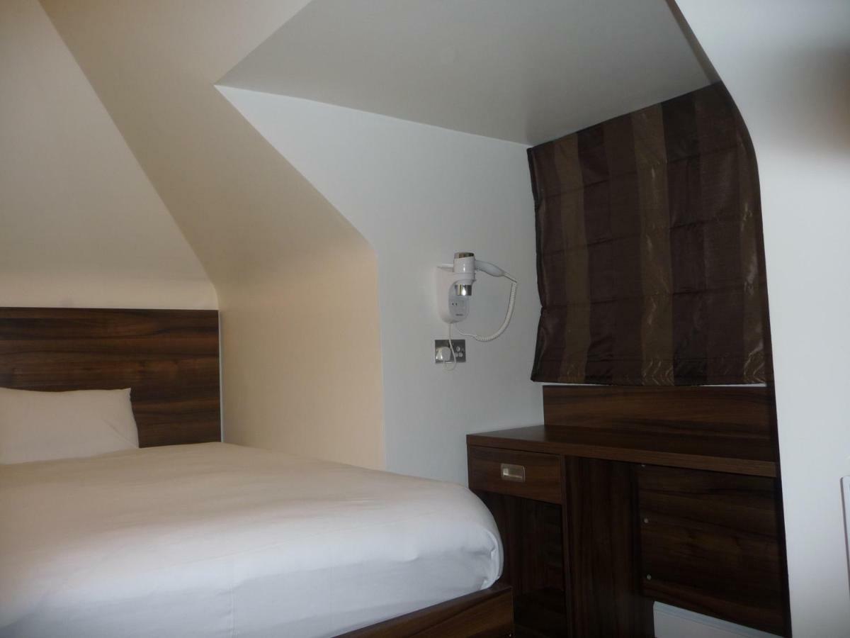 Heathrow-Windsor Guest House Slough Exterior foto